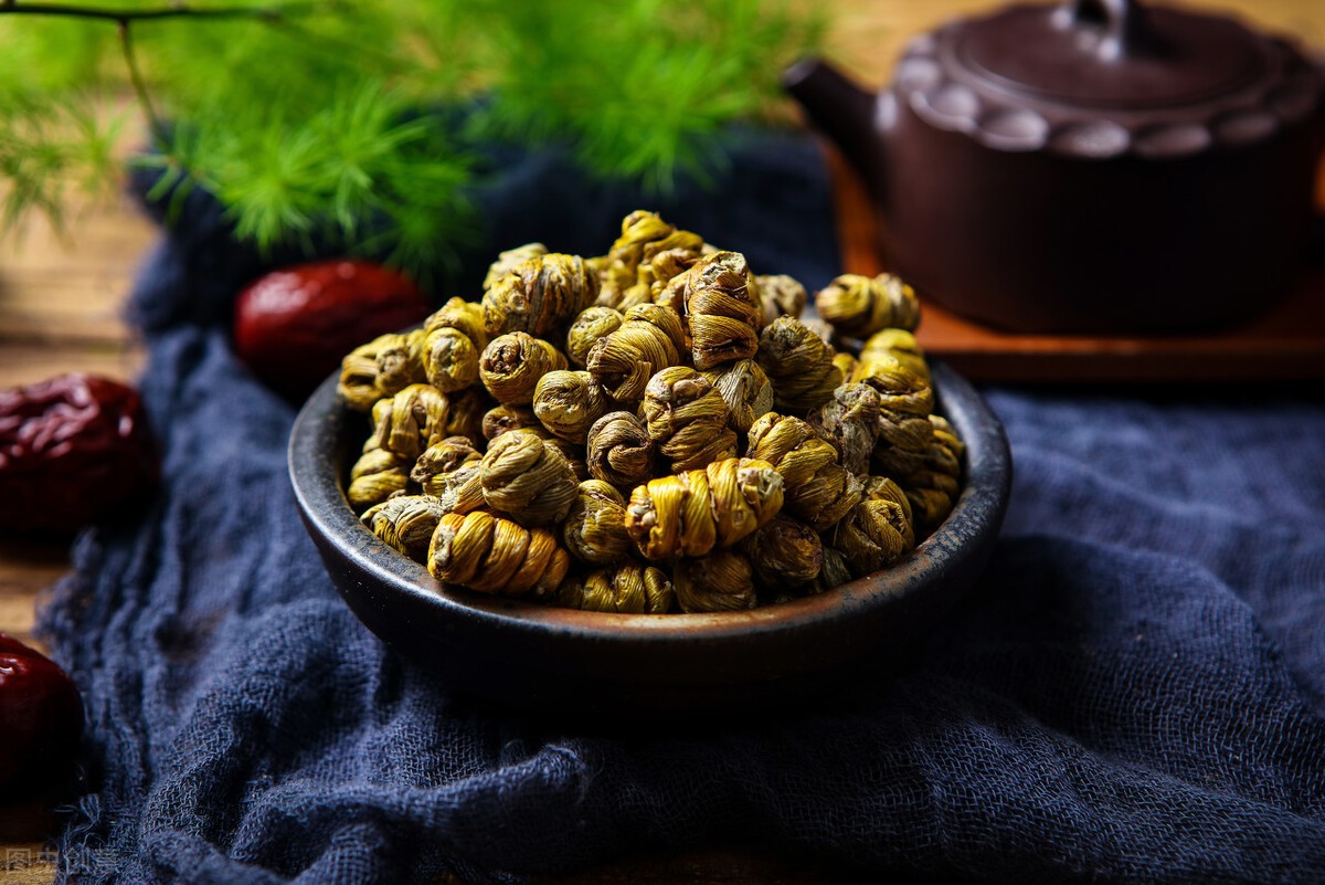 野生铁皮石斛有什么药效（详解铁皮石斛的药用价值）