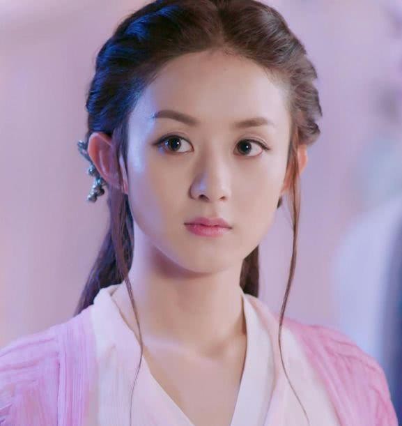 看了16岁的赵丽颖，再看看30岁的赵丽颖，网友：心疼颖宝！