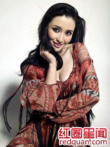 张萌老公名字叫什么 张萌整容露胸高清照片欣赏