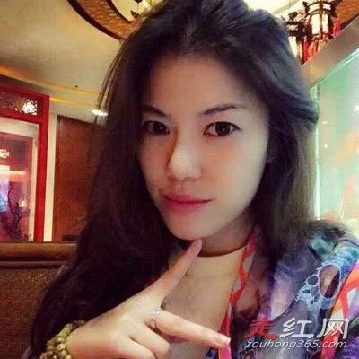 何奕恋个人资料简介 在淘宝上卖内衣