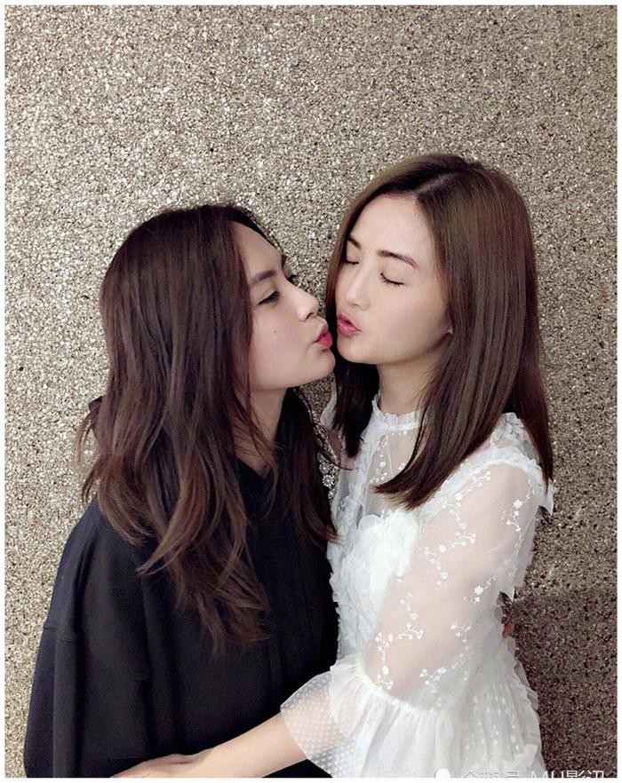 不是塑料花！阿Sa和阿娇甜蜜亲亲，不是亲姐妹胜似亲姐妹！