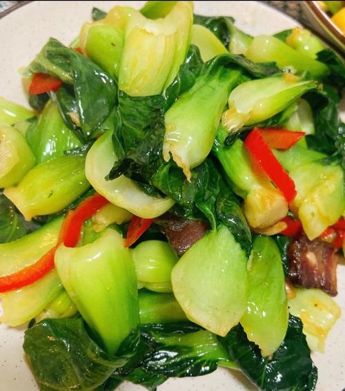 炒油菜的家常做法（清炒小油菜）