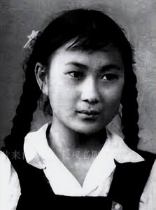 ​金迪，获新中国22大影星之一，凭借《我们村里的年轻人》一举成名