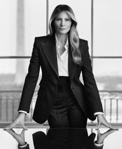 ​美国第一夫人梅拉尼娅公布白宫肖像照，“像塑料人”，引热议