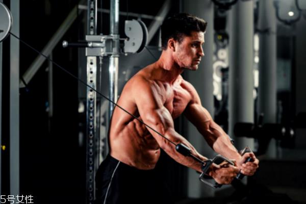 什么时候练腹肌最好 马甲线的锻炼方法 什么时候练腹肌最好 马甲线的锻炼方法