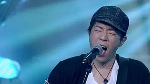 黄贯中父亲是谁（黄贯中爸爸刀砍妻子暴打儿媳朱茵）