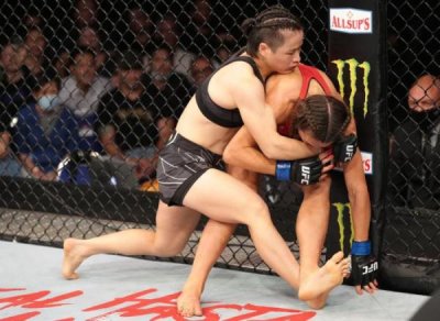 ​张伟丽个人资料简介(把对手打退役！张伟丽，这样王者归来)