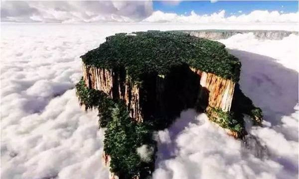 罗赖马山在哪里（罗赖马山山顶到底有多么的神奇）(1)_