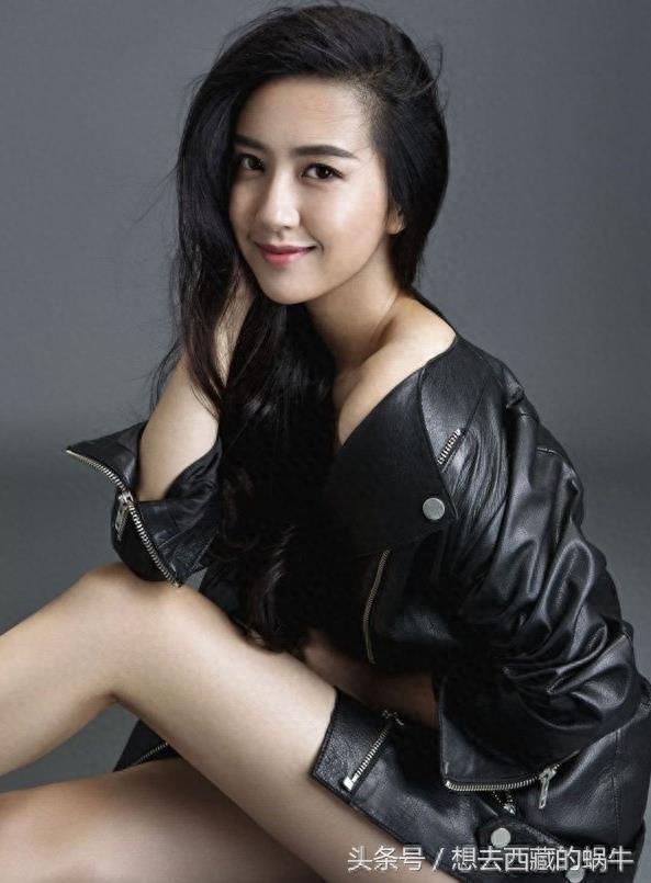 许龄月的性感写真，曝火辣身材