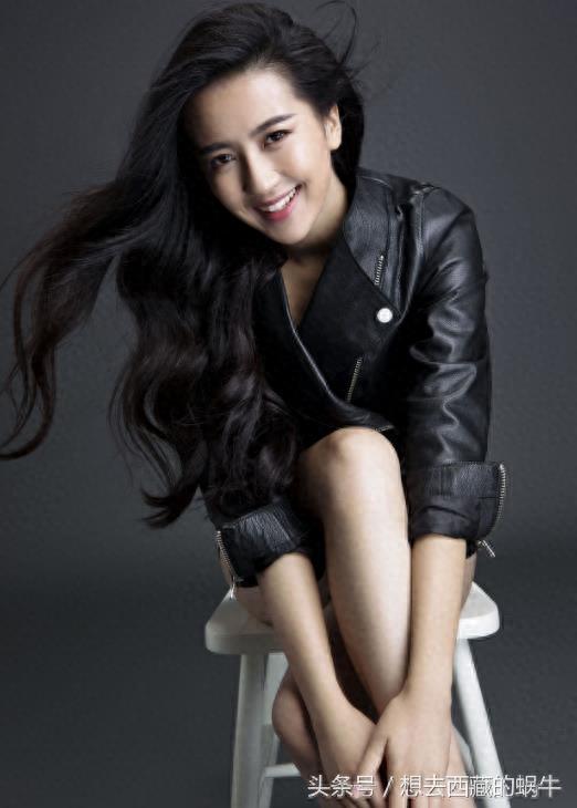 许龄月的性感写真，曝火辣身材