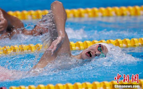 孙杨800米自由泳三连冠成绩 孙杨800米自由泳破赛会纪录夺冠(3)