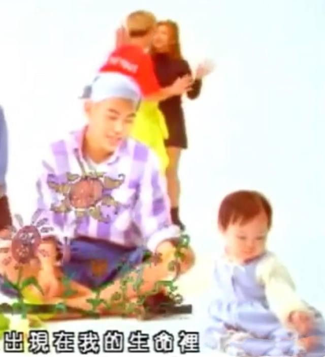 范冰冰的胸有多大（范冰冰胸有多大路有多广）