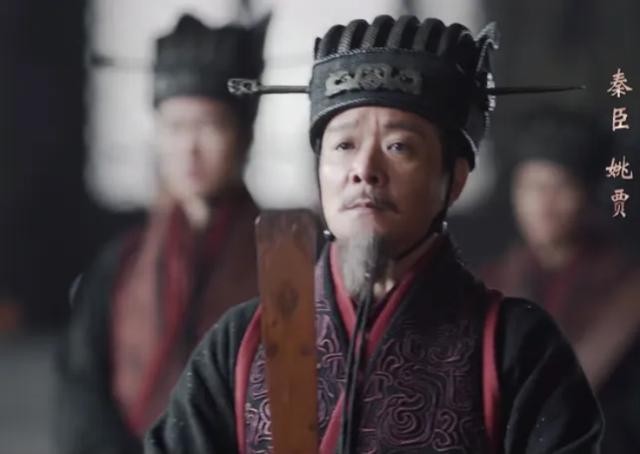 范冰冰的胸有多大（范冰冰胸有多大路有多广）