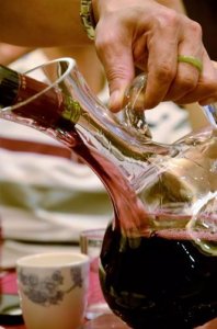 ​葡萄酒醒酒多长时间好_葡萄酒醒酒多长时间最好