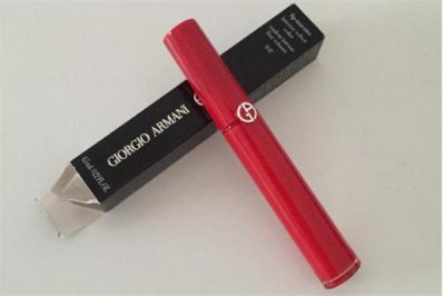 ​唇釉可以当润唇膏用吗 唇釉有滋润嘴唇的作用吗