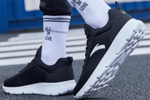 安踏运动鞋是哪里生产的 安踏鞋子产地 安踏运动鞋是哪里生产的 安踏鞋子产地