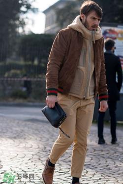 咖啡色外套配什么裤子？咖啡色衣服搭配什么裤子好看？