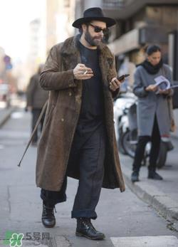 咖啡色外套配什么裤子？咖啡色衣服搭配什么裤子好看？