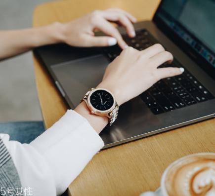 手表镜面什么材质好？手表镜面哪种材质好？