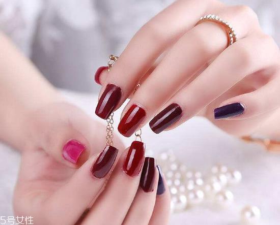 水性指甲油干了怎么办？加水搅拌即可