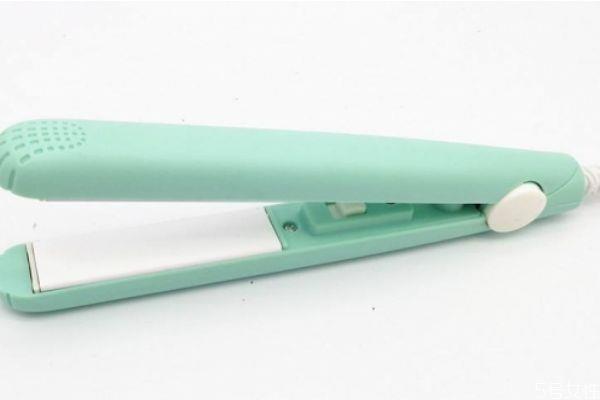 直发器伤头发吗 直发器怎么用才能把伤害降低 直发器伤头发吗 直发器怎么用才能把伤害降低