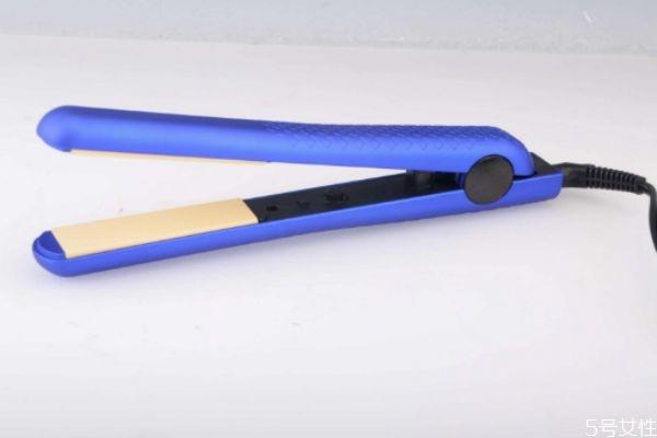 直发器伤头发吗 直发器怎么用才能把伤害降低 直发器伤头发吗 直发器怎么用才能把伤害降低