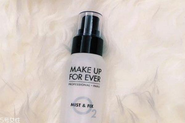 冬天适合用定妆喷雾吗 巧用定妆喷雾