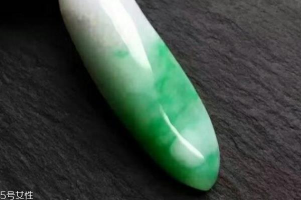 马牙种翡翠是什么意思 翡翠的一种 马牙种翡翠是什么意思 翡翠的一种