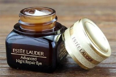 ​眼霜没开封过期了还能用吗 眼霜放冰箱好还是常温好