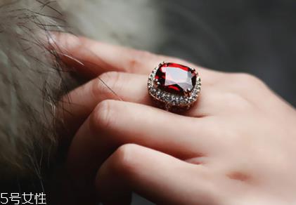 碧玺戒指一般多少钱？碧玺戒指的市场价值