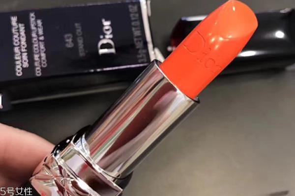 迪奥643号口红好看吗 迪奥口红643试唇图片 迪奥643号口红好看吗 迪奥口红643试唇图片