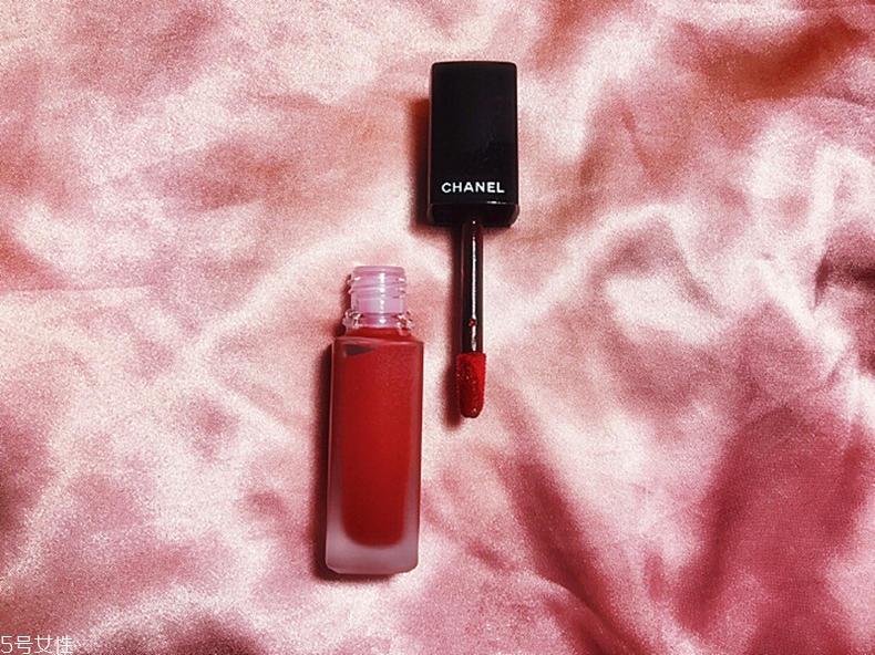 香奈儿印记唇釉哪个色号最火 香奈儿印记唇釉最经典色