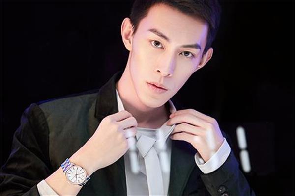 英纳格手表怎么调日期 旋转方向要分清 英纳格手表怎么调日期 旋转方向要分清