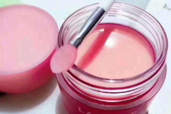 唇膜可以用作口红打底吗 唇膜会不会使嘴唇变厚 唇膜可以用作口红打底吗 唇膜会不会使嘴唇变厚