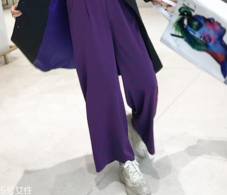 运动鞋搭配什么裤子好看？春季最佳穿搭