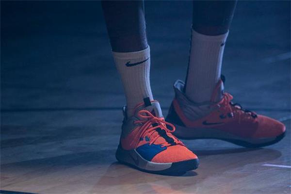 耐克pg3保罗乔治3代配置 脚感一流 耐克pg3保罗乔治3代配置 脚感一流