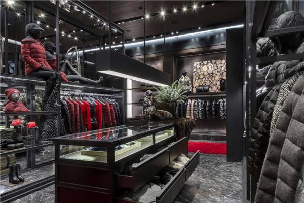 moncler和加拿大鹅哪个好 羽绒品牌大比拼 moncler和加拿大鹅哪个好 羽绒品牌大比拼