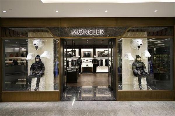moncler和加拿大鹅哪个好 羽绒品牌大比拼 moncler和加拿大鹅哪个好 羽绒品牌大比拼
