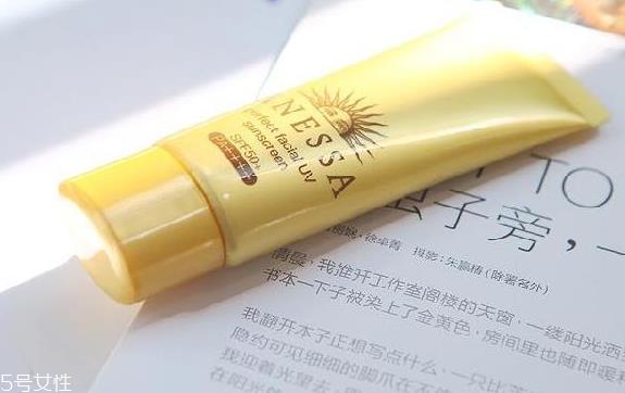 安耐晒和安热沙一样吗 安耐晒和安热沙有什么区别 安耐晒和安热沙一样吗 安耐晒和安热沙有什么区别