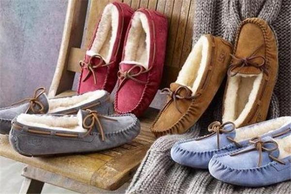 豆豆鞋上的油怎么去掉 用专用洗剂 豆豆鞋上的油怎么去掉 用专用洗剂