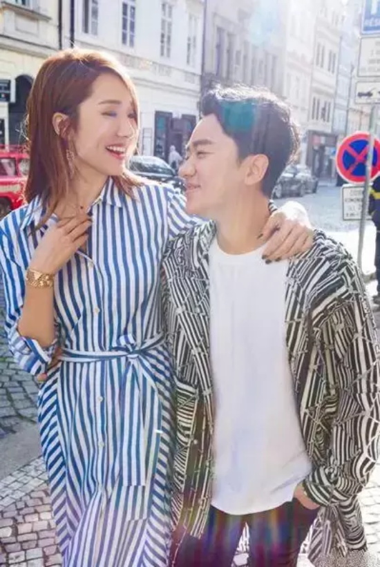 王祖蓝的爸爸王严化是谁(王祖蓝父亲身份曝光)