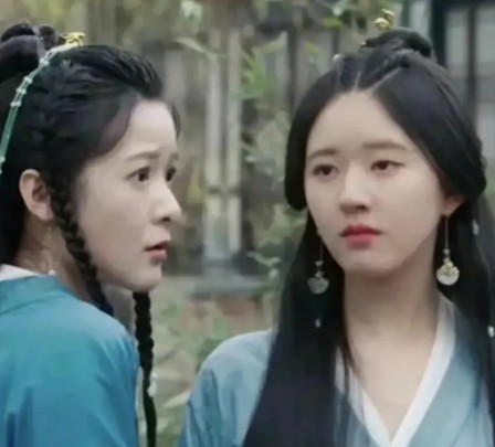 被汪涵当做干女儿，从小网红逆袭成网剧一姐，赵露思什么来头？