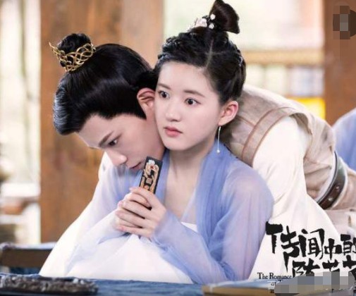 被汪涵当做干女儿，从小网红逆袭成网剧一姐，赵露思什么来头？