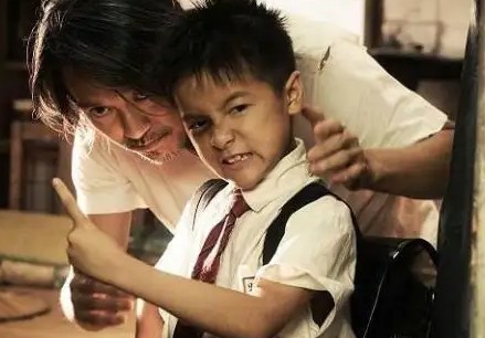 被汪涵当做干女儿，从小网红逆袭成网剧一姐，赵露思什么来头？