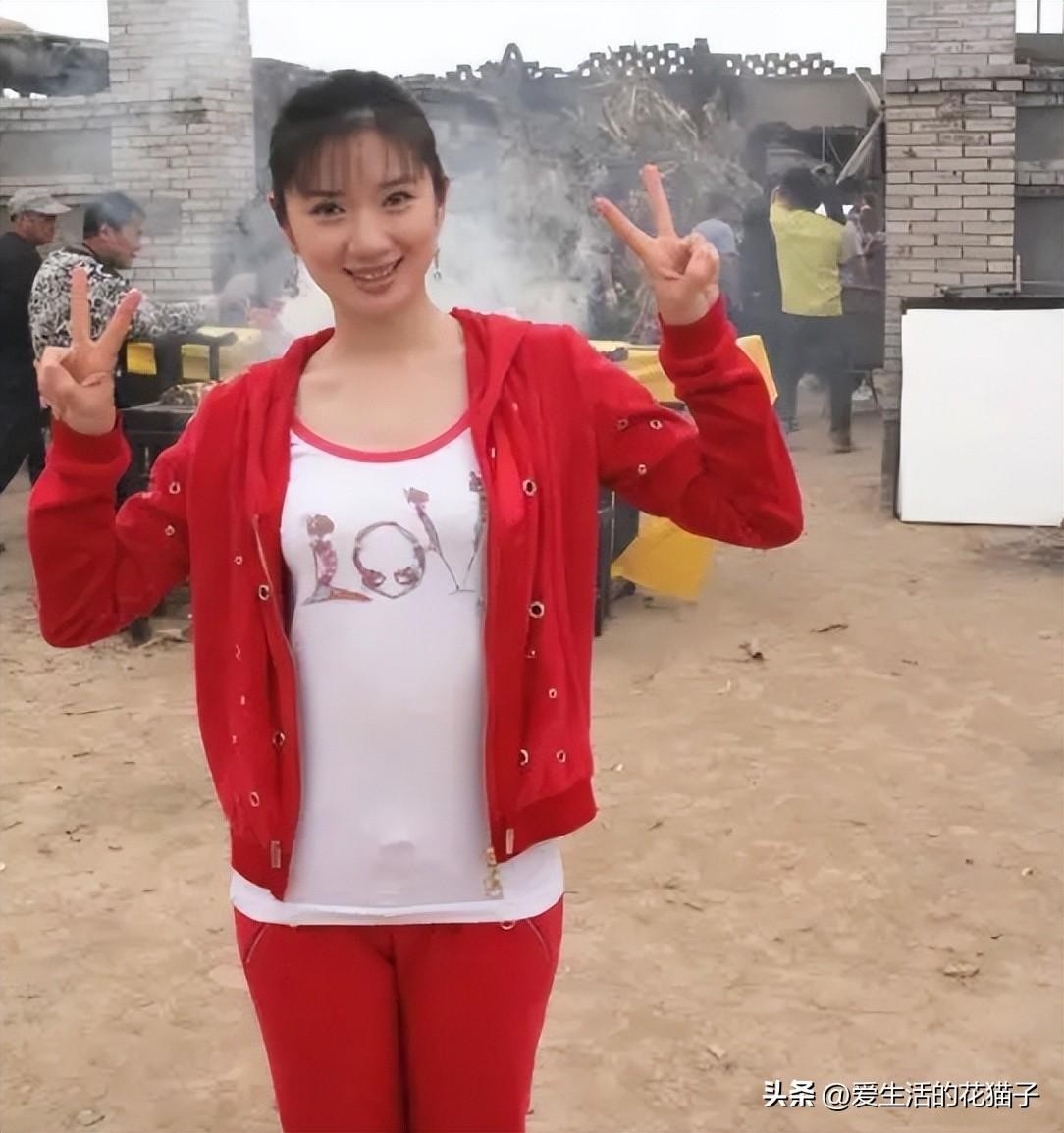 前央视主持苑冉：16岁出道，却靠演“后妈”出圈，今43岁婚姻成谜