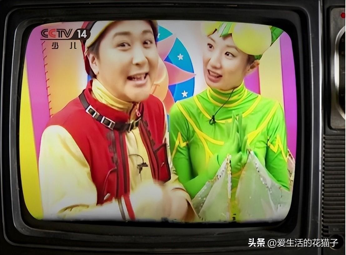 前央视主持苑冉：16岁出道，却靠演“后妈”出圈，今43岁婚姻成谜