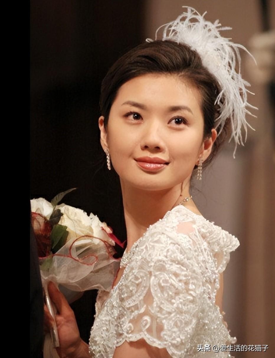 前央视主持苑冉：16岁出道，却靠演“后妈”出圈，今43岁婚姻成谜