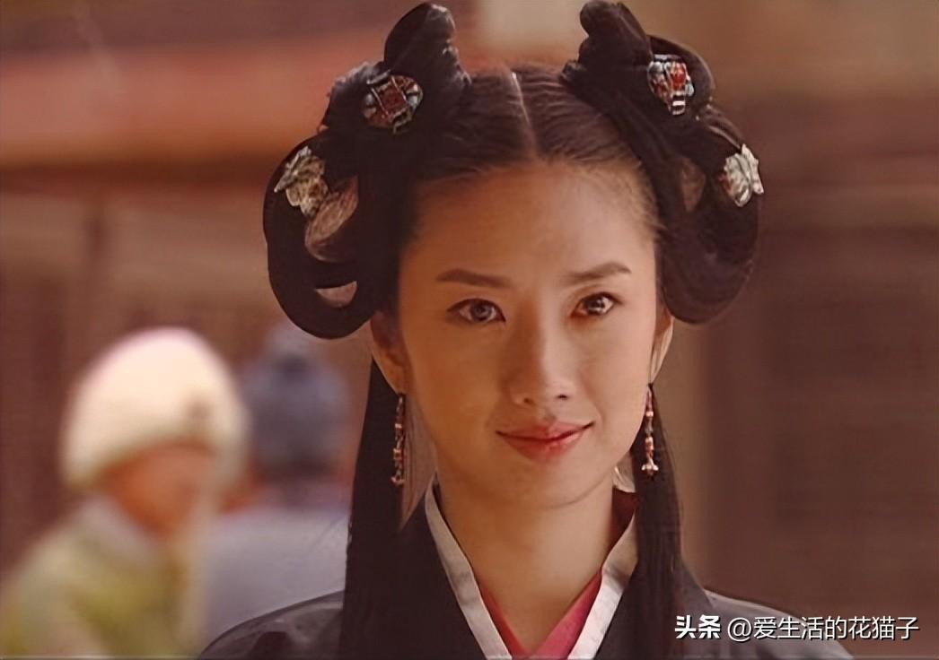 前央视主持苑冉：16岁出道，却靠演“后妈”出圈，今43岁婚姻成谜