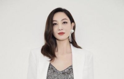 ​郑希怡老公有什么背景（郑希怡老公是做什么的）