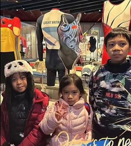 ​霍中曦：长得不像爸爸霍启刚爷爷霍震霆，反而像太爷爷